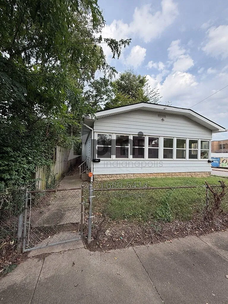 1 bed, 1.0 bath, 816 sqft, $953 — Photo 2