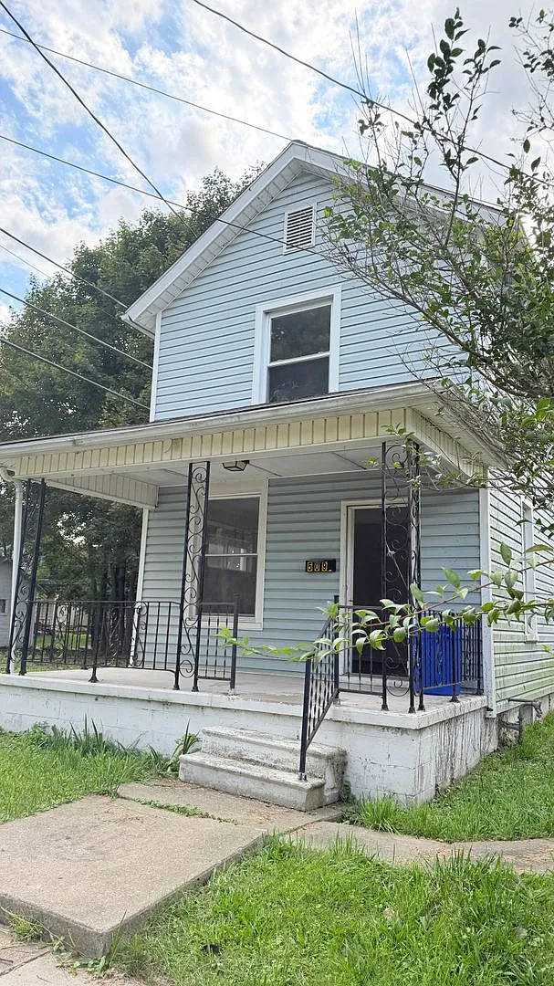 Single Family home Ready now! — Photo 1