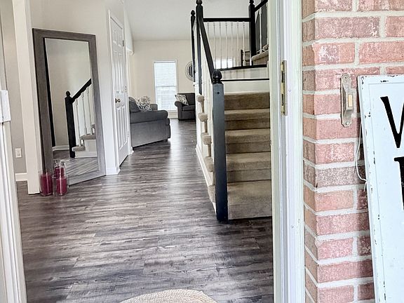 4th image of 515 Ashbury Cir