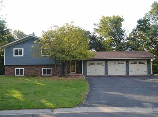 1292 Raspberry Ct, Eagan, MN 55123