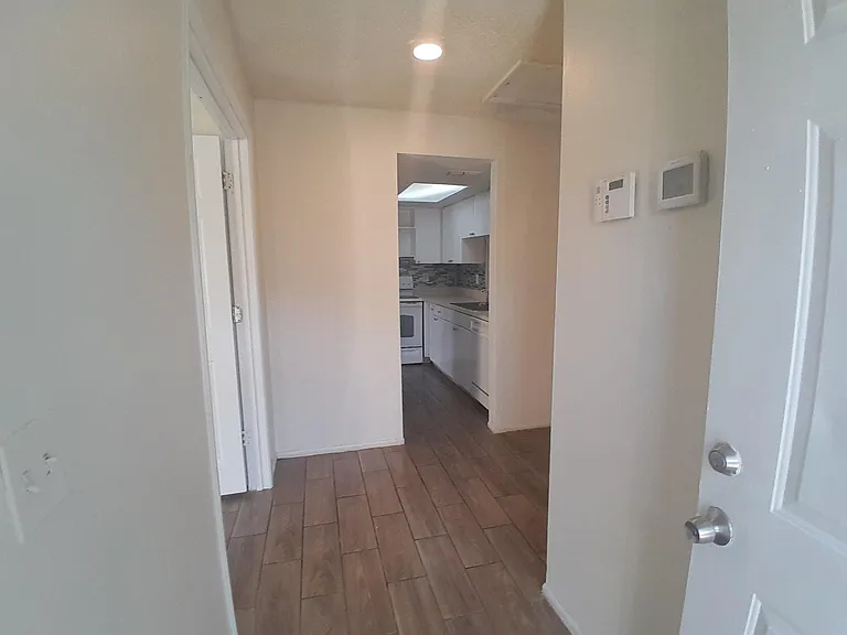 2927 Kelly Ridge Ln — Photo 6