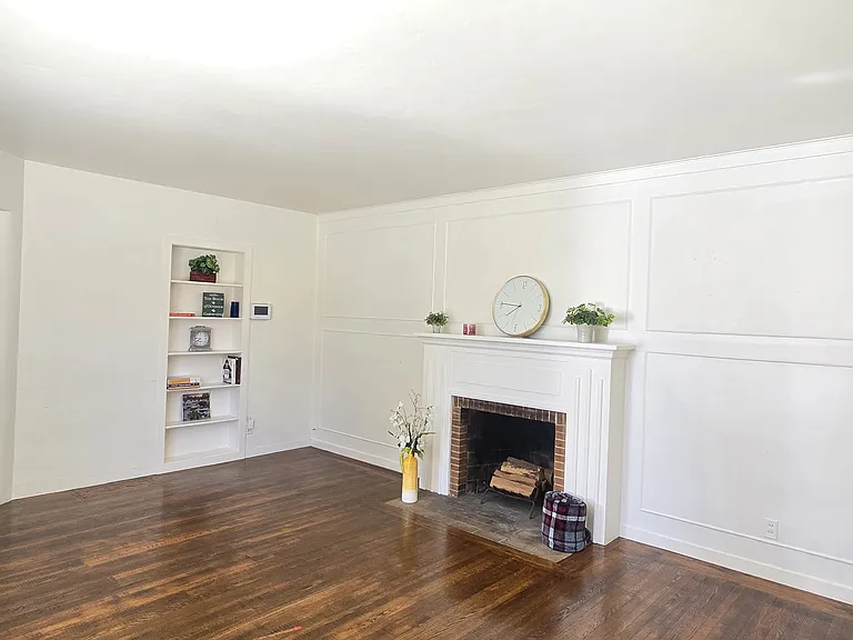 3901 Downey Way — Photo 8