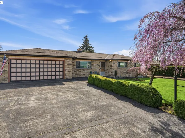 704 Toliver Rd, Molalla, OR 97038