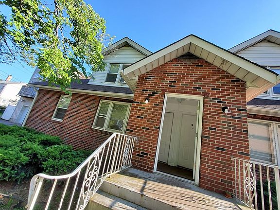 2nd image of 116 Guilden St #116GUILDEN