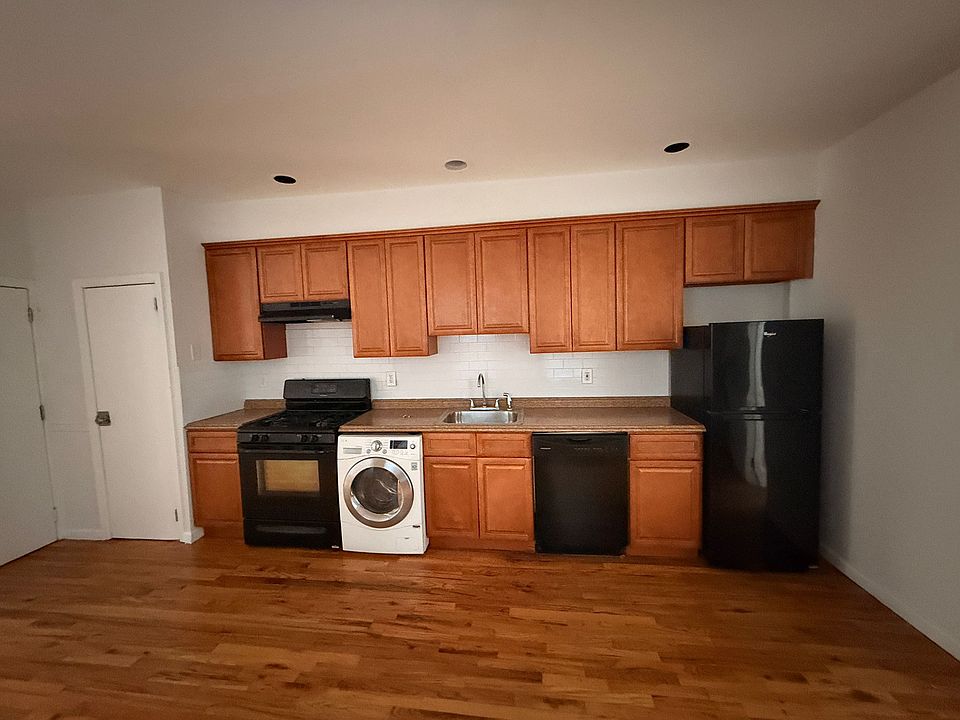 1st image of 400 Woodlawn Ave #1E
