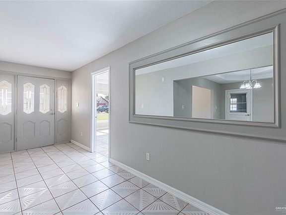 5th image of 1409 Chapin & Del Mar St