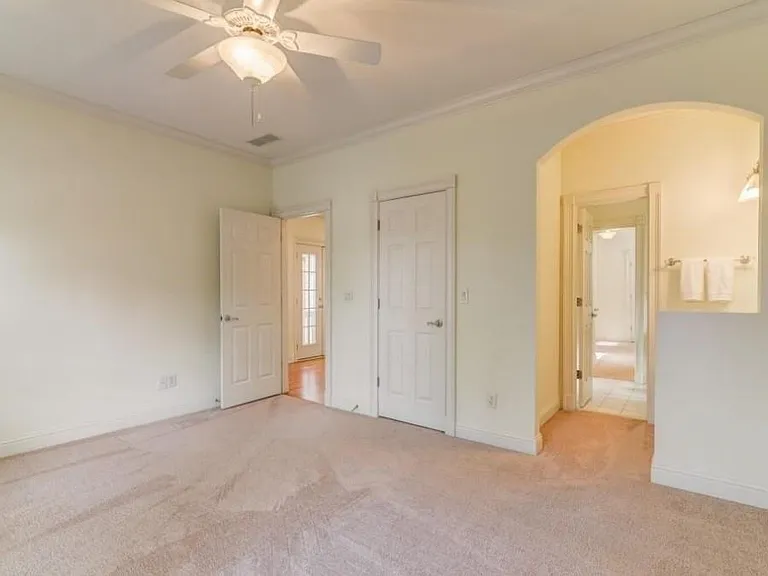 704 Longleaf Dr NE — Photo 25