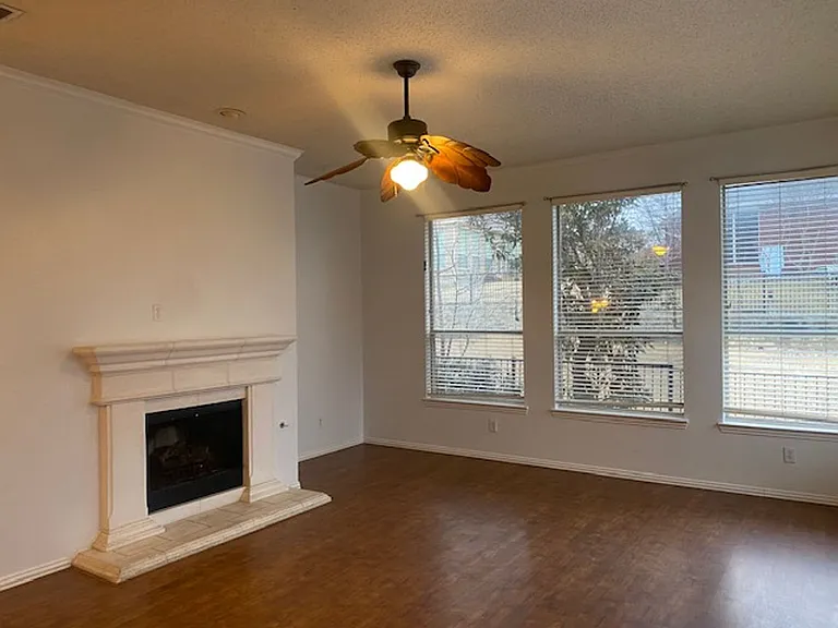 836 Mullrany Dr — Photo 11