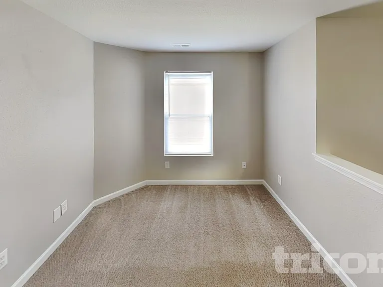 1362 Cadre Cir — Photo 14