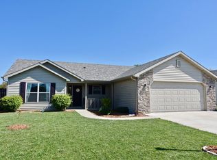 7908 Angus Ave, Yorktown, IN 47396