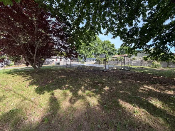 40 Sable Ave, Dartmouth, MA 02747
