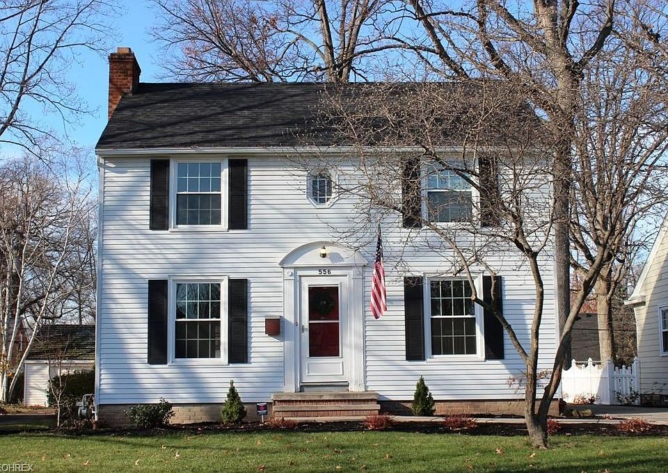 1st image of 556 Lake Forest Dr