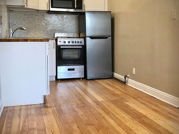 5th image of 427 S Mariposa Ave APT 508