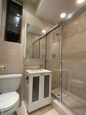 Rented by Oxford Property Group | media 6