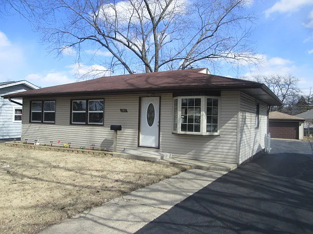 3743 Sangamon St photo 1