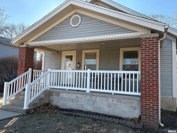 1517 S Main St, South Jacksonville, IL 62650