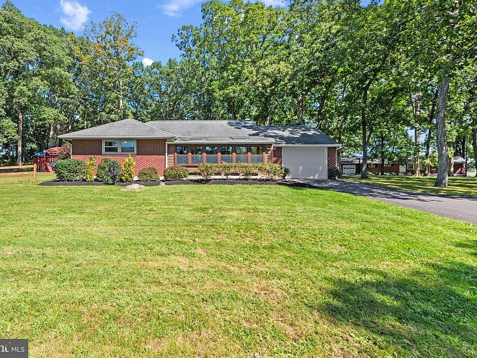 1st image of 37 Little Rd