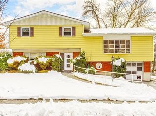 38 Maria Ln, Yonkers, NY 10710