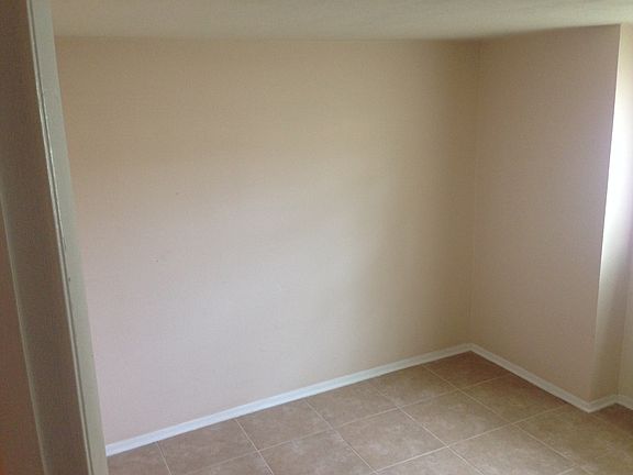 4th image of 1610 Roosevelt Ave