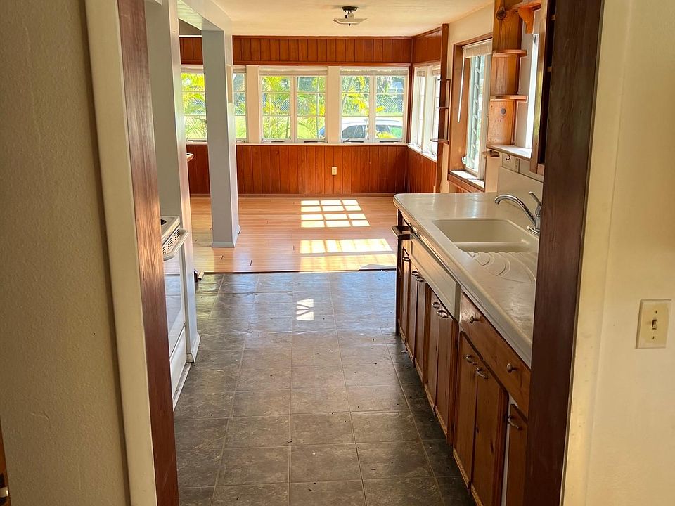 1st image of 2368 Aspinwall St