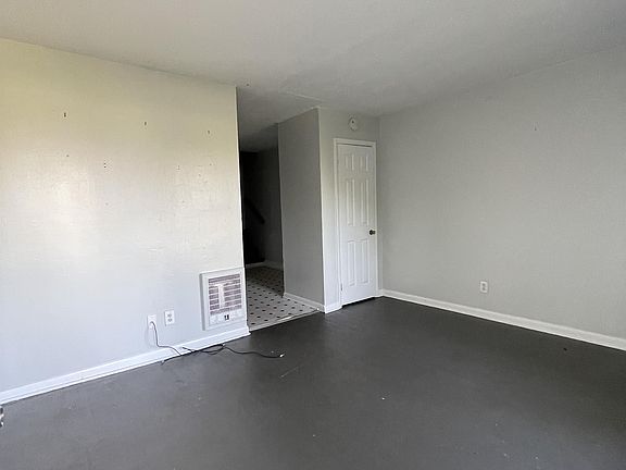 3rd image of 2324 12th Ave APT A