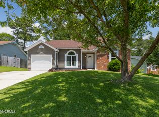 2627 Idlebrook Cir, Midway Park, NC 28544