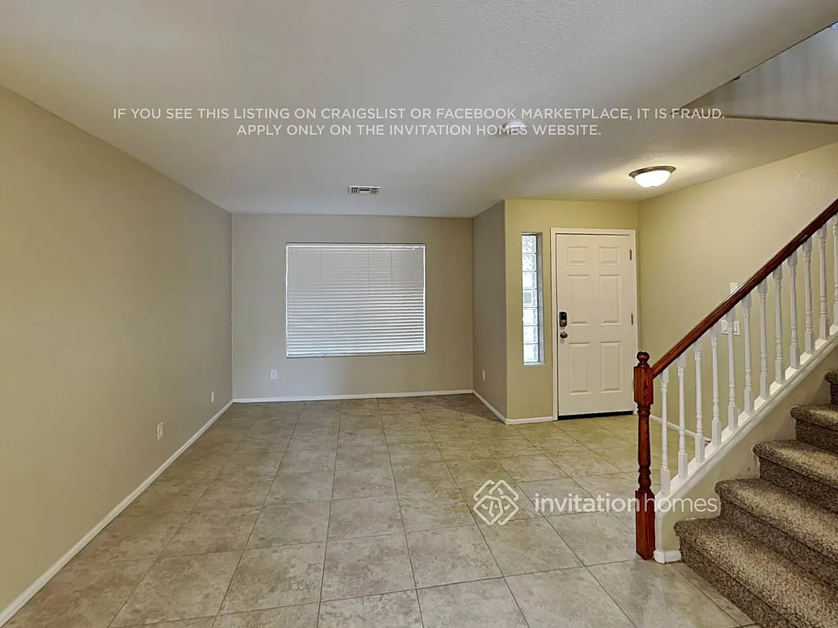 Building Photo - 785 E Beargrass Pl