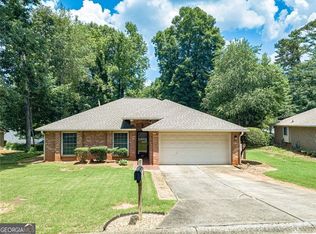 1381 Shady Cove Ln, Lawrenceville, GA 30043