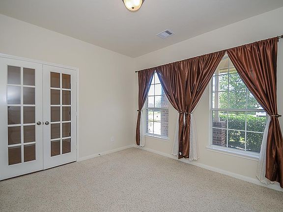 5th image of 7335 Boerne Creek Dr
