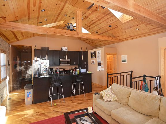 3rd image of 953 N Damen Ave #3