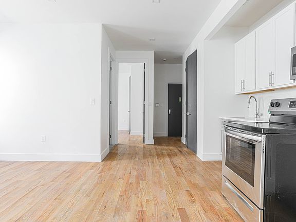 4th image of 1608 Prospect Pl #2E