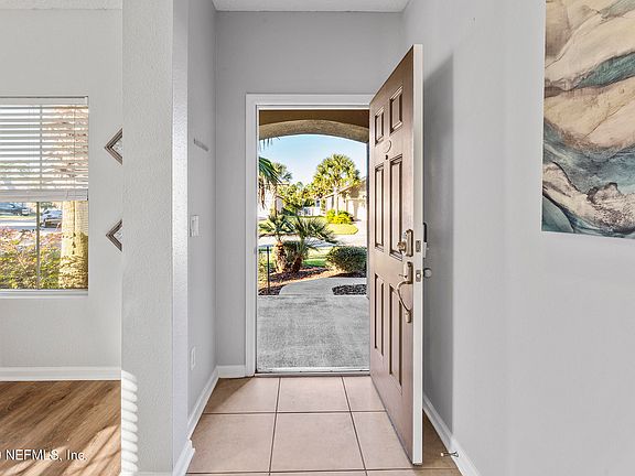4th image of 69 MISSION COVE Circle