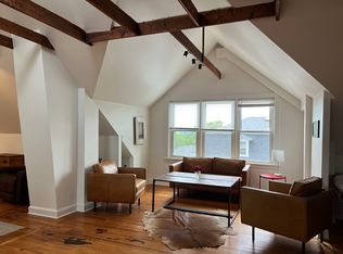 187 Howell St #3, Providence, RI 02906