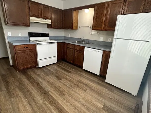 369 Pear Street, 369 Pear St APT 4, Cedar Springs, MI 49319