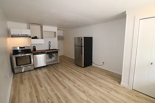21 Larue St Photo 1