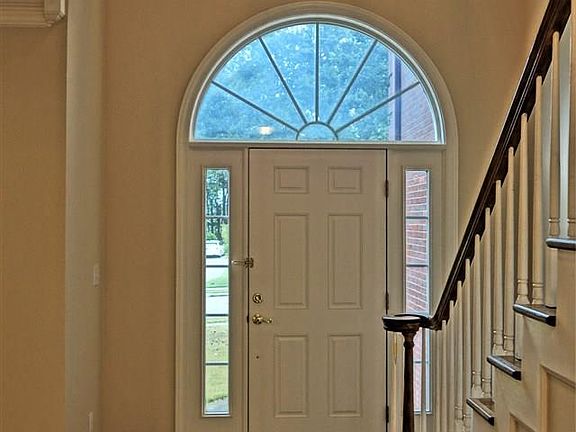 4th image of 3013 Tantallon Dr SE