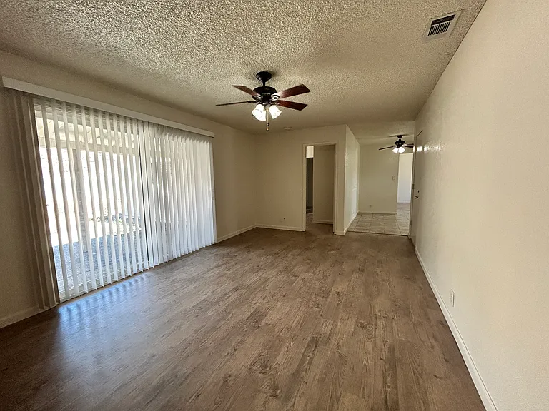 744 Alpine Ave — Photo 9