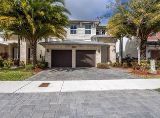 6960 NW 104th Ct, Doral, FL 33178