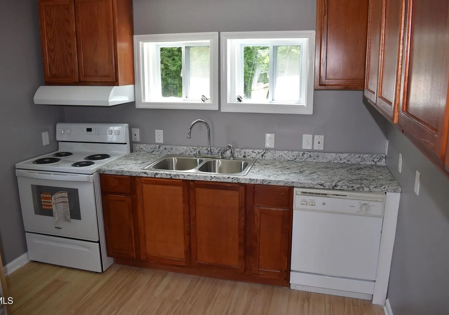 One-Bedroom Apartment — Photo 2