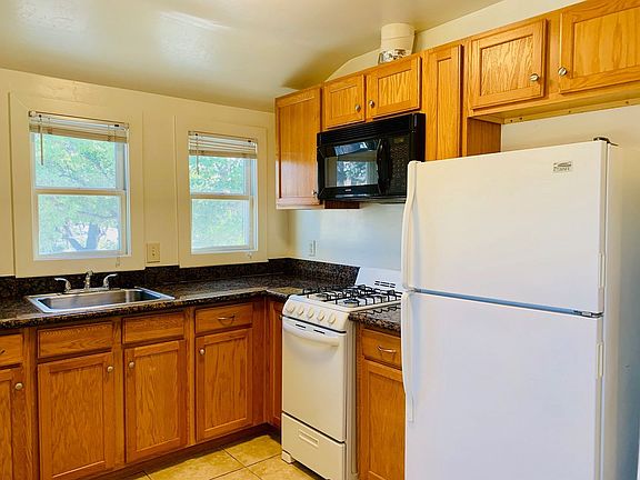 3rd image of 510 20th St APT 1