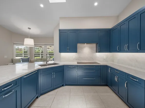 15880 Meadow Wood Drive, Wellington, FL 33414
