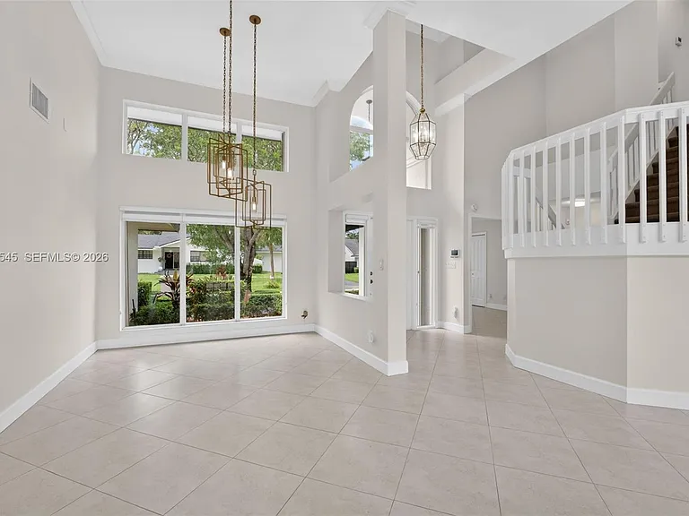 8224 SW 178th Ter — Photo 9