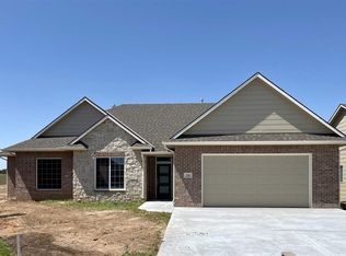 725 N Firefly Ct #THE, Wichita, KS 67235