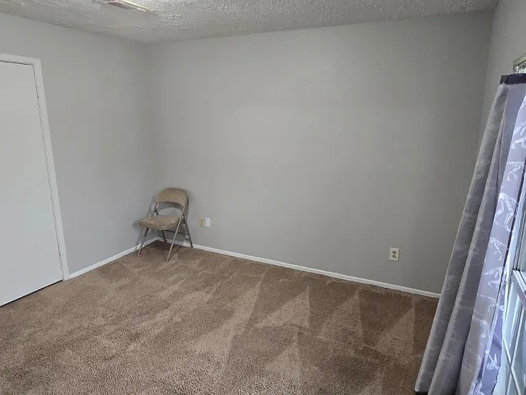 1419 Twining Oaks Ln — Photo 5