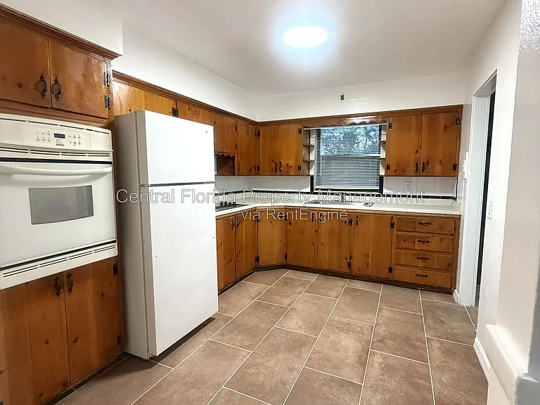 2615 Grove Ave — Photo 5