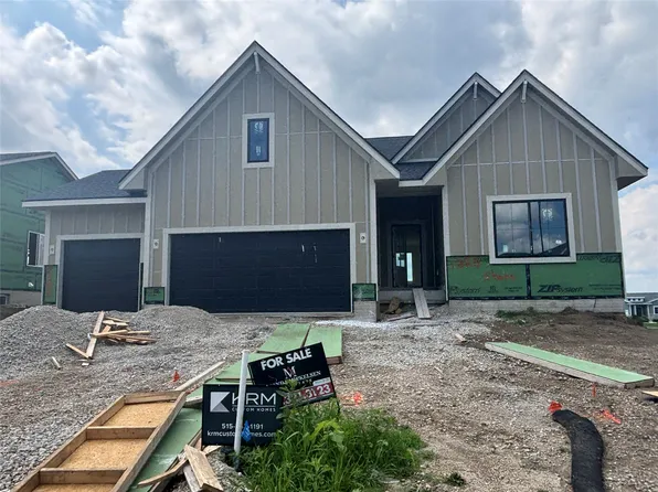 1825 Silver Maple Dr, Norwalk, IA 50211