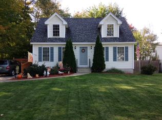 6 Palmer St, Salem, NH 03079