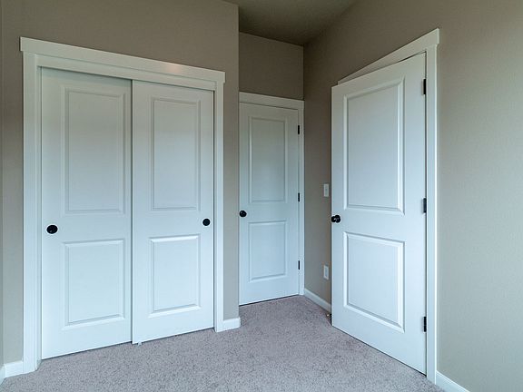 4th image of 7637 NE 31st Cir