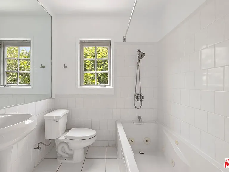 2980 Haddington Dr — Photo 14