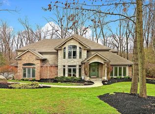 2478 Canyon Creek Dr, Hinckley, OH 44233
